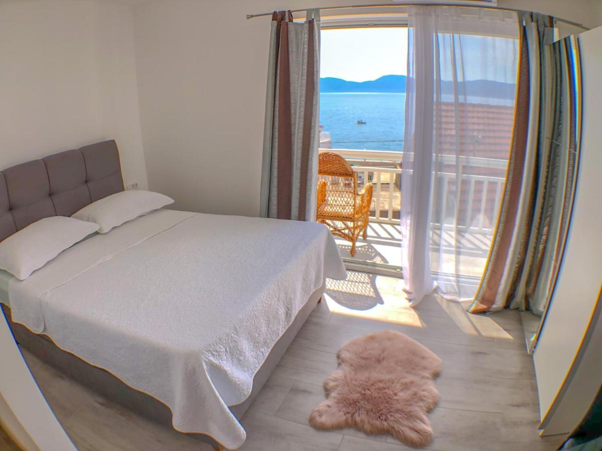 Apartments By The Sea Gradac, Makarska - 13181 Градац Екстер'єр фото