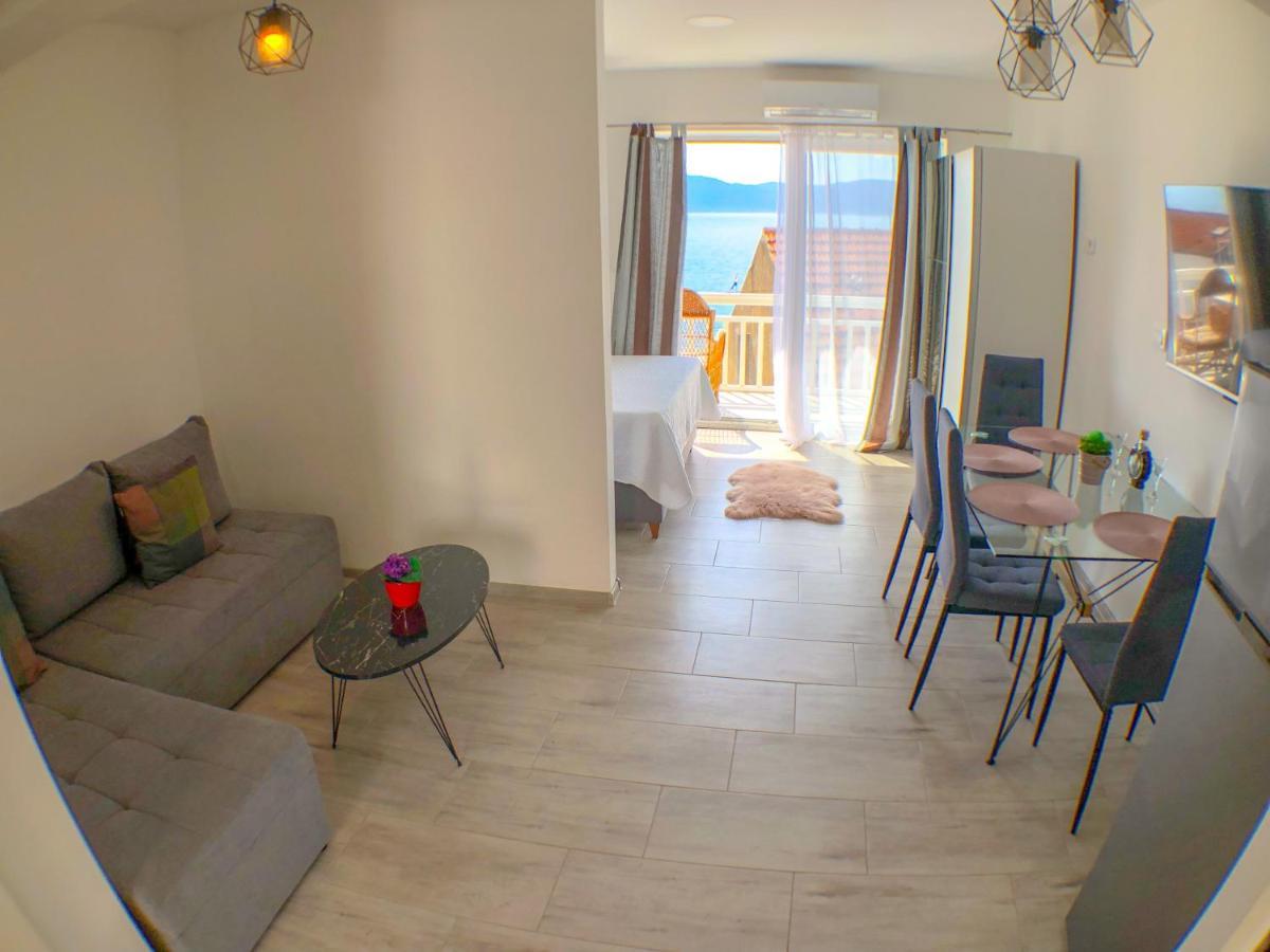 Apartments By The Sea Gradac, Makarska - 13181 Градац Екстер'єр фото